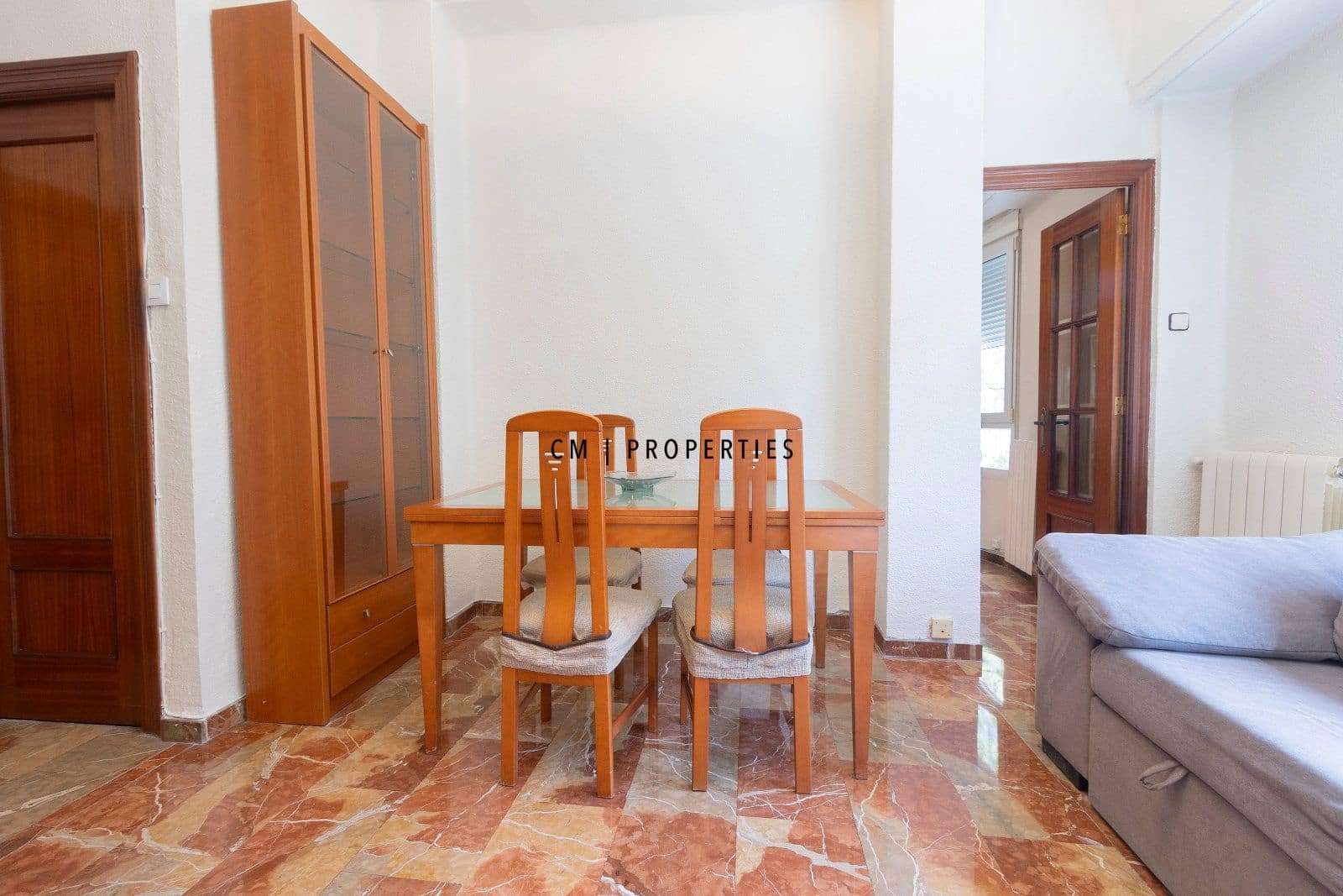 4 bedroom Flat for rent in Valencia city with garage - € 1,600 (Ref: 9760043)