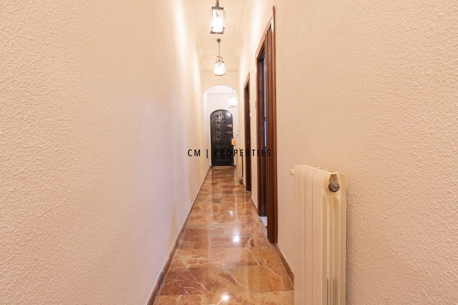 4 bedroom Flat for rent in Valencia city with garage - € 1,600 (Ref: 9760043)