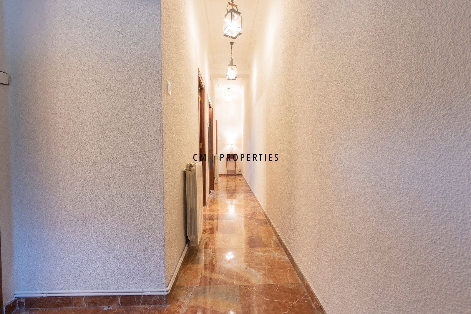 4 bedroom Flat for rent in Valencia city with garage - € 1,600 (Ref: 9760043)