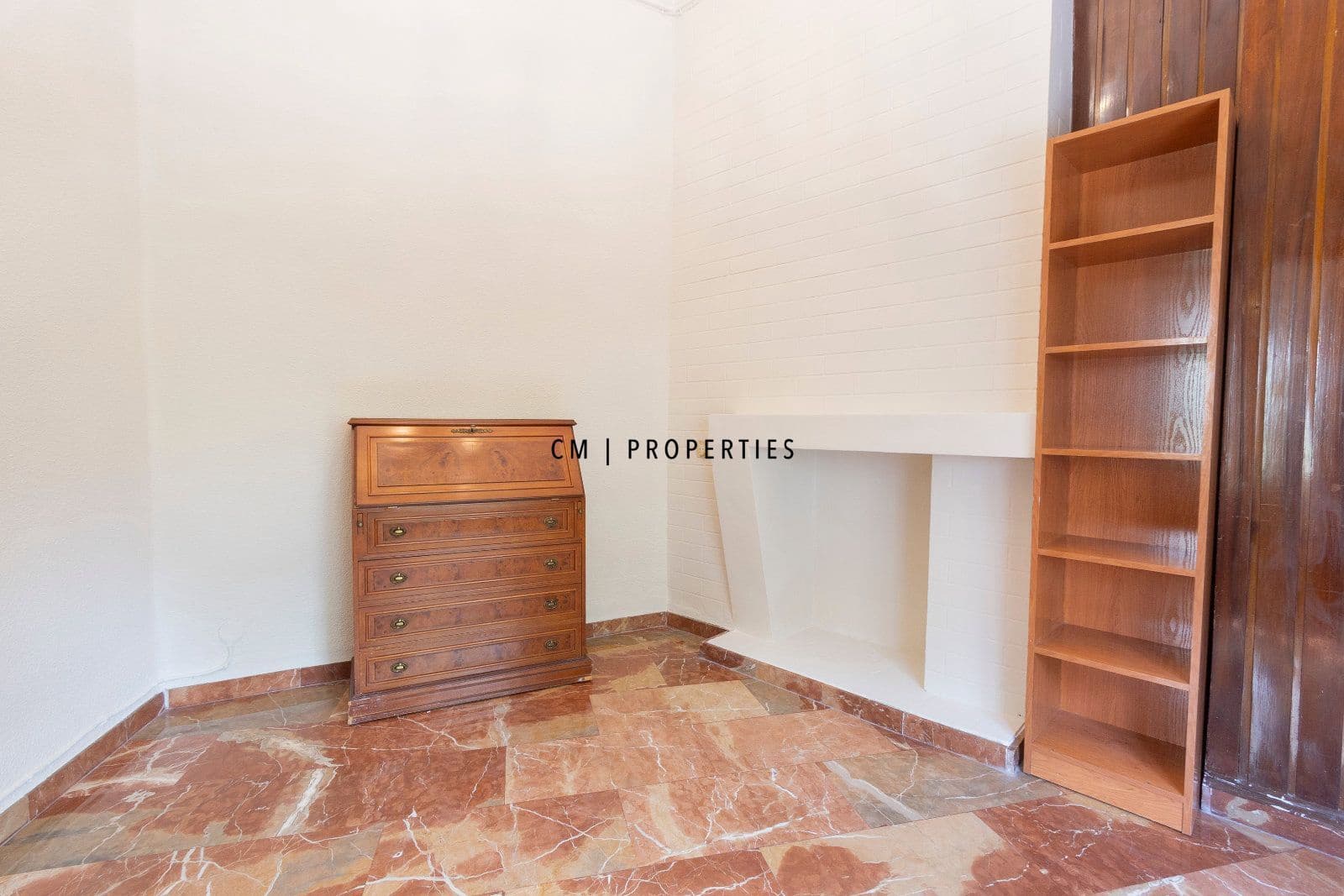 4 bedroom Flat for rent in Valencia city with garage - € 1,600 (Ref: 9760043)
