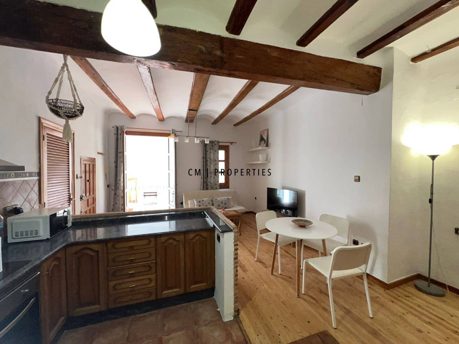 2 bedroom Penthouse for rent in Valencia city - € 1,200 (Ref: 9761621)