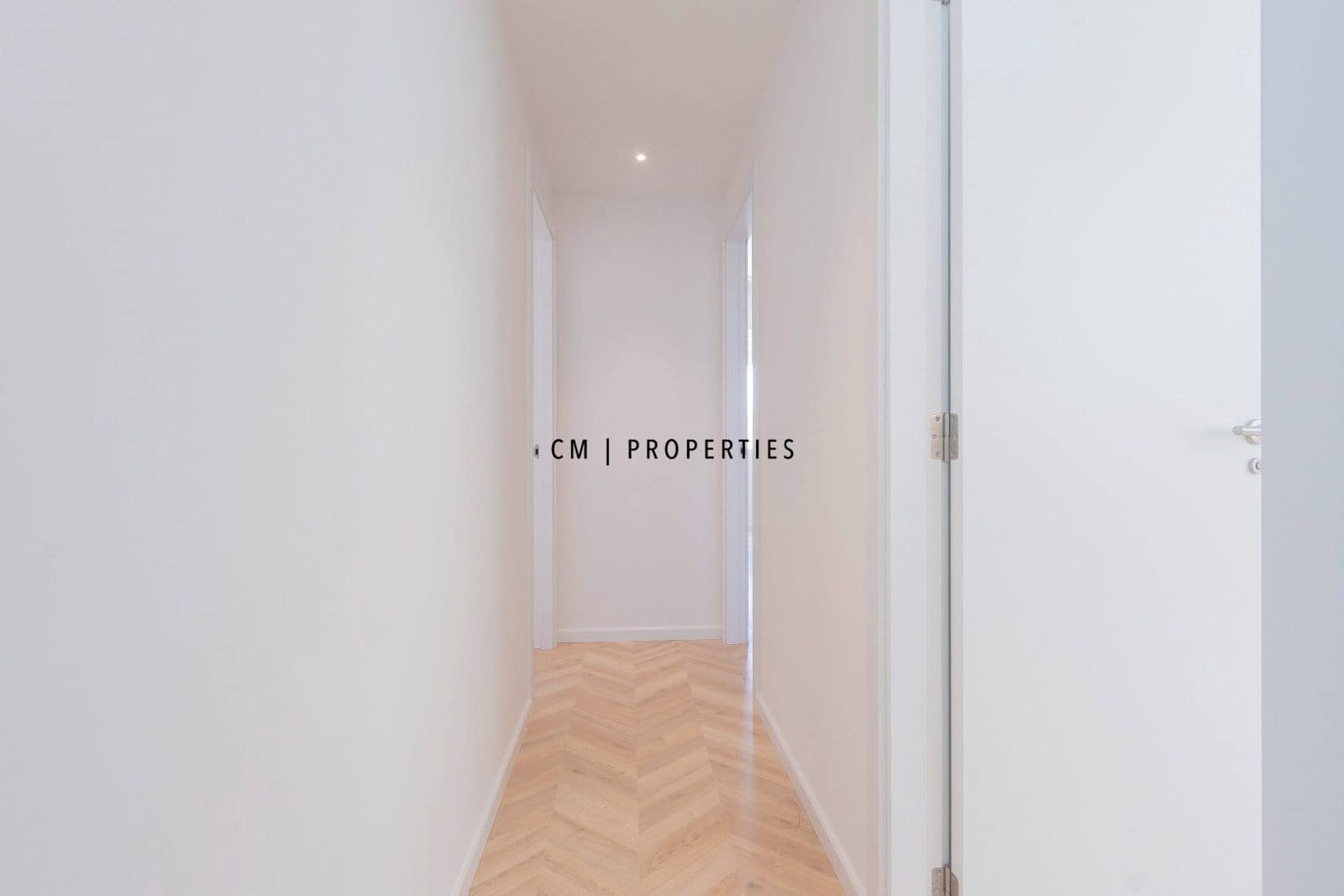 3 bedroom Penthouse for rent in Valencia city - € 3,500 (Ref: 9762438)