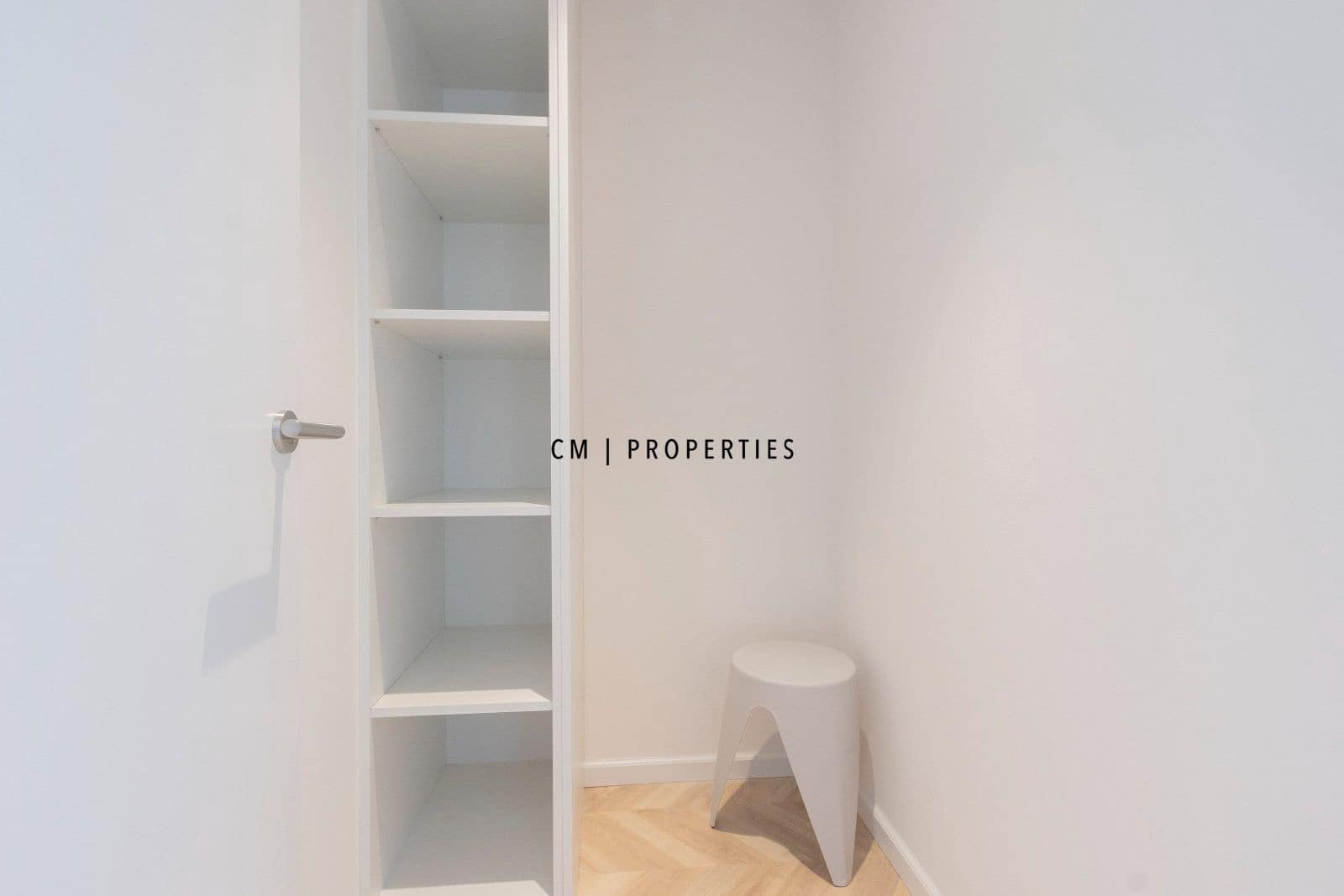 3 bedroom Penthouse for rent in Valencia city - € 3,500 (Ref: 9762438)