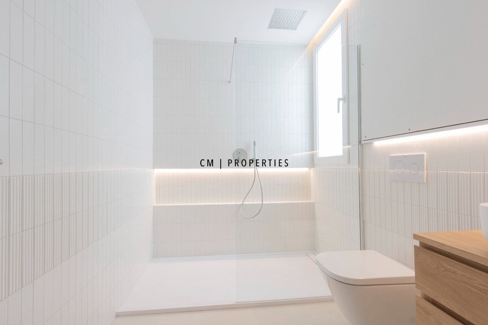 3 bedroom Penthouse for rent in Valencia city - € 3,500 (Ref: 9762438)