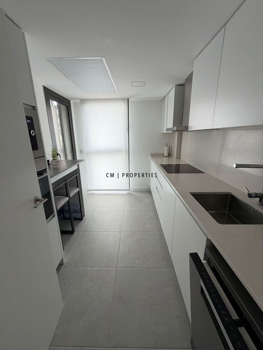 3 quarto Apartamento para arrendar em Valencia cidade com piscina - 1 500 € (Ref: 9771832)