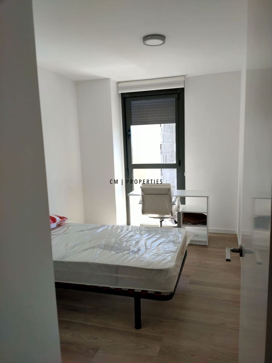 3 quarto Apartamento para arrendar em Valencia cidade com piscina - 1 500 € (Ref: 9771832)