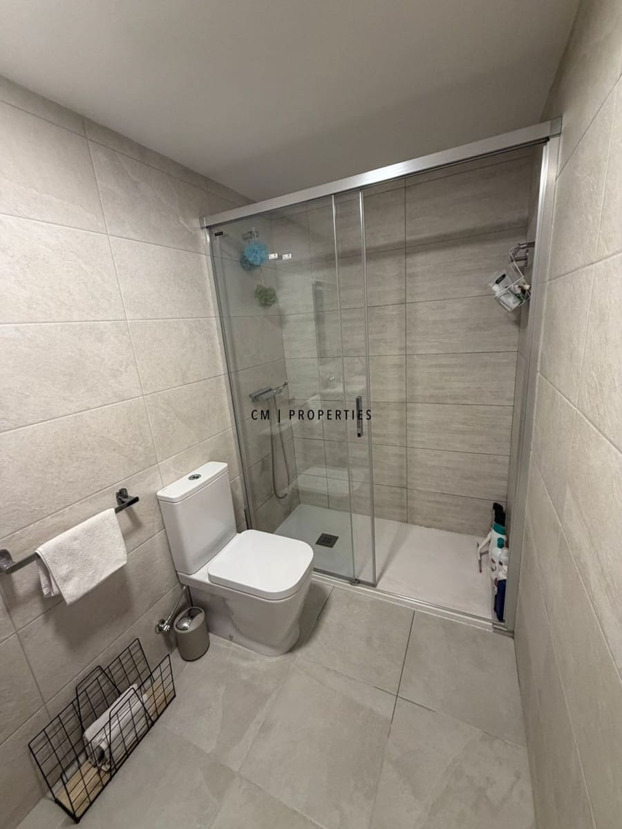 3 quarto Apartamento para arrendar em Valencia cidade com piscina - 1 500 € (Ref: 9771832)