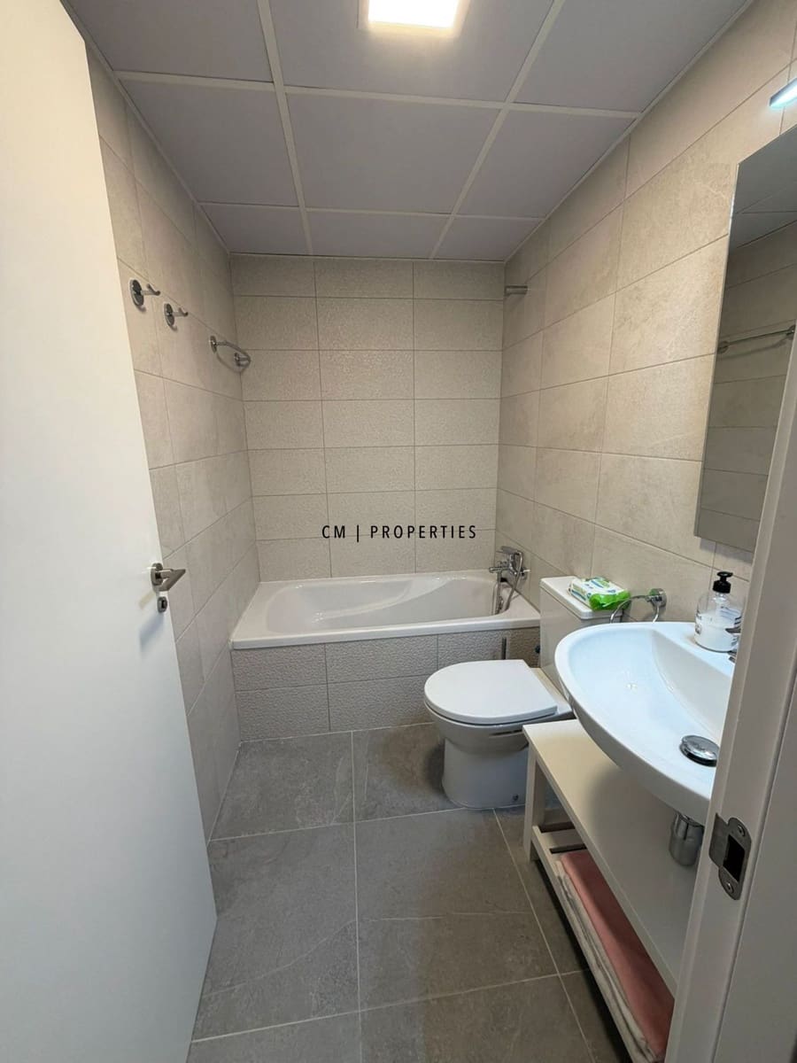 3 quarto Apartamento para arrendar em Valencia cidade com piscina - 1 500 € (Ref: 9771832)