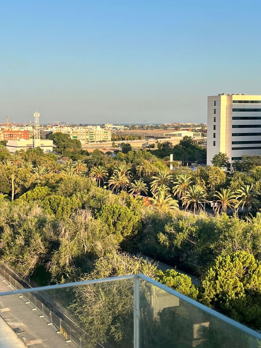 3 quarto Apartamento para arrendar em Valencia cidade com piscina - 1 500 € (Ref: 9771832)