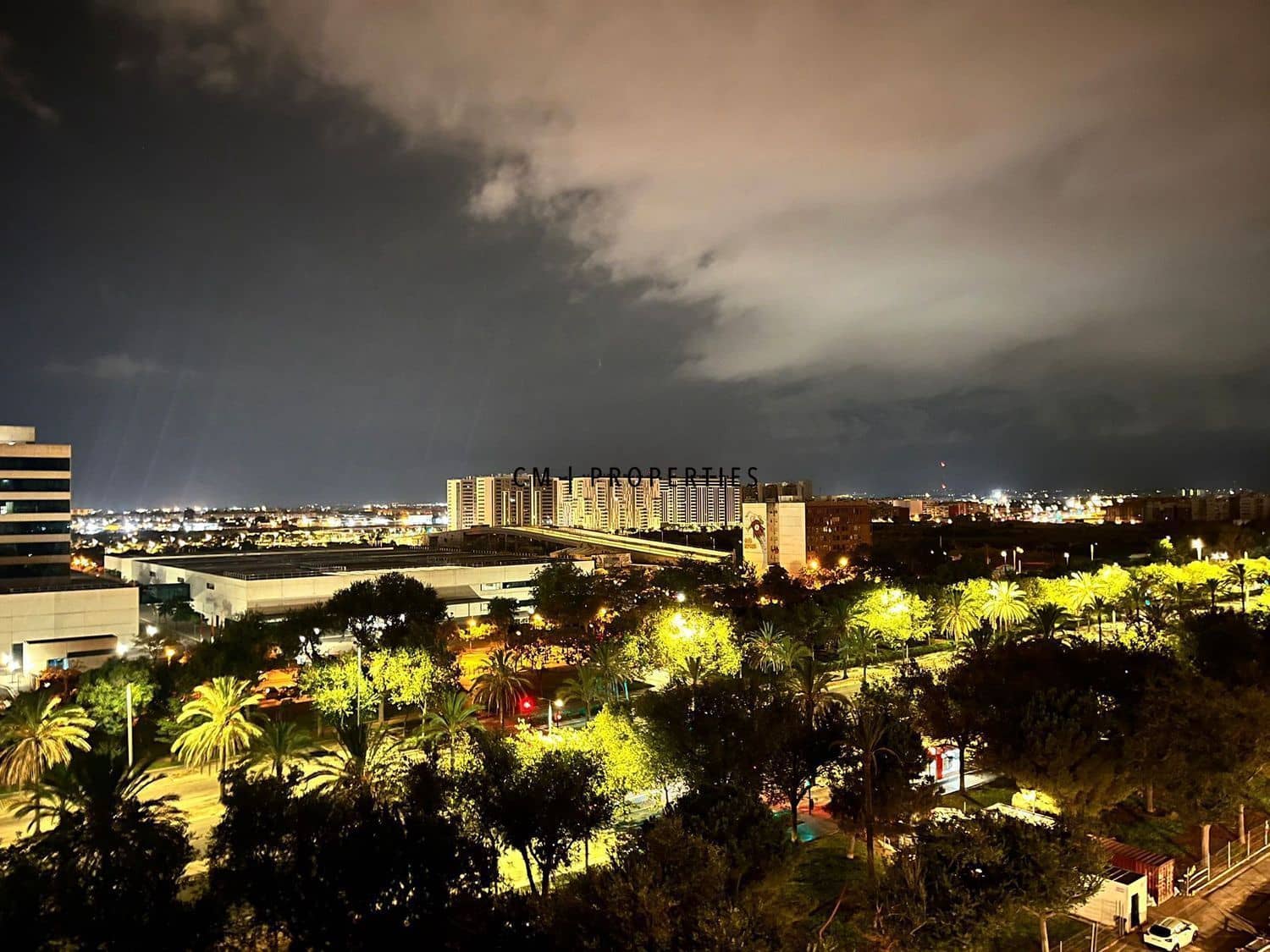 3 quarto Apartamento para arrendar em Valencia cidade com piscina - 1 500 € (Ref: 9771832)