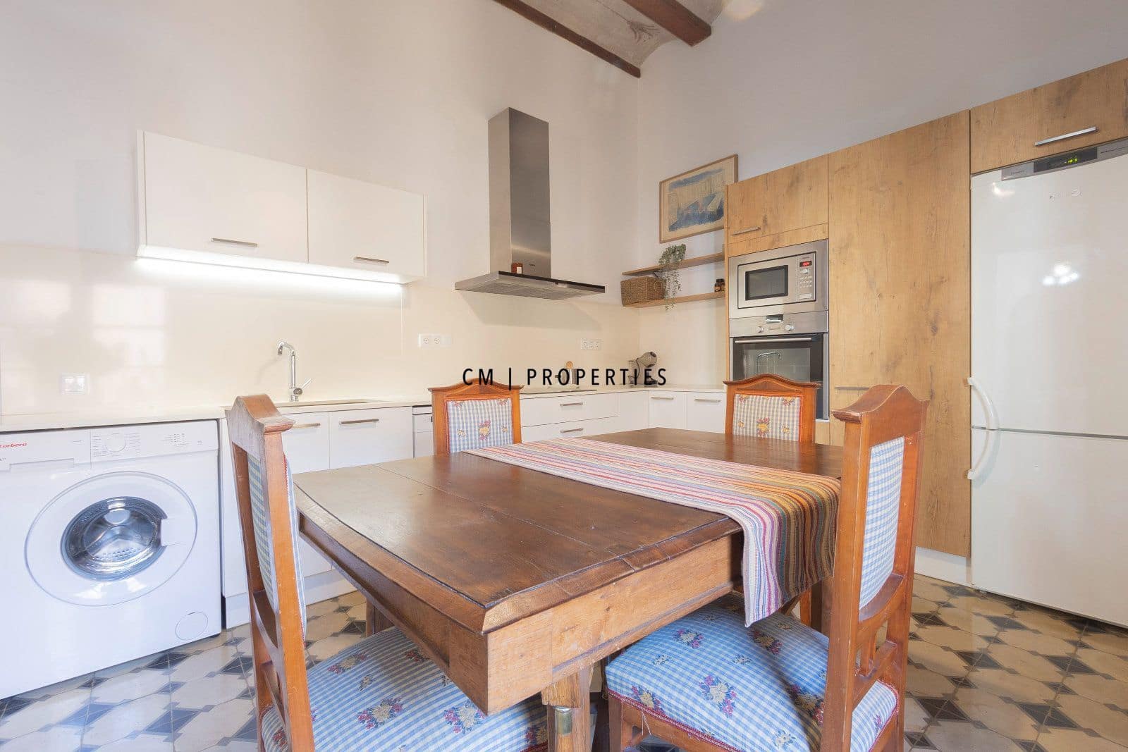 2 makuuhuone Asunto vuokrattavana paikassa Valencia kaupunki - 2 000 € (Ref: 9777102)