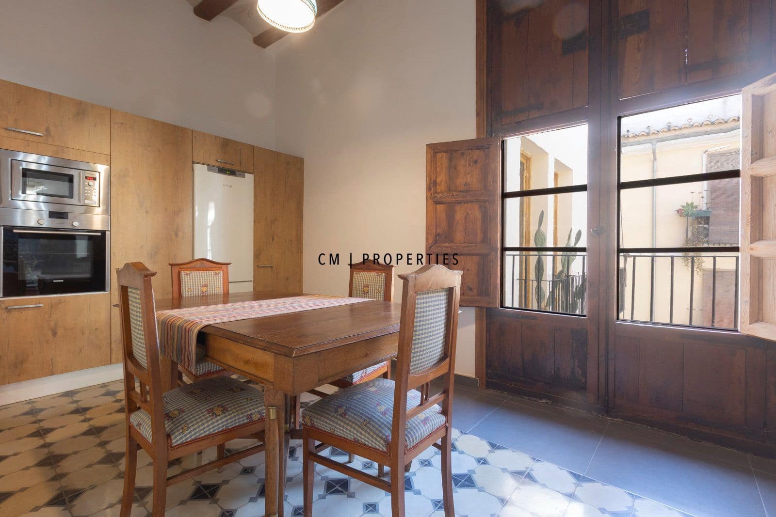 2 makuuhuone Asunto vuokrattavana paikassa Valencia kaupunki - 2 000 € (Ref: 9777102)