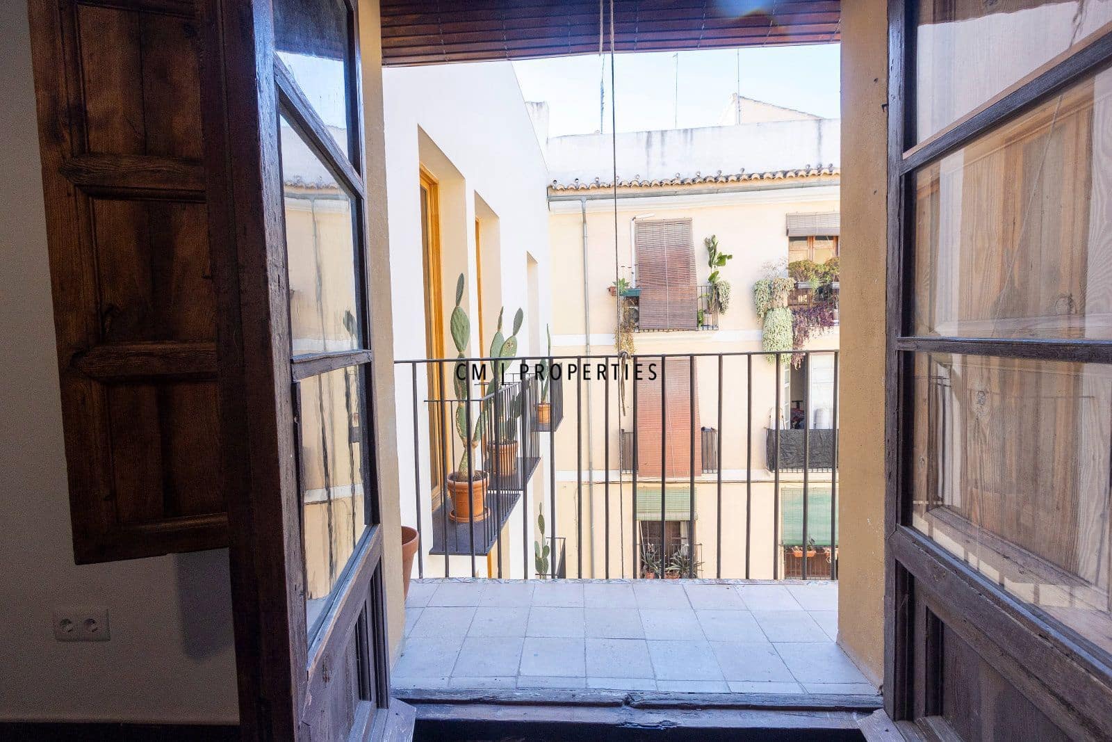 2 makuuhuone Asunto vuokrattavana paikassa Valencia kaupunki - 2 000 € (Ref: 9777102)