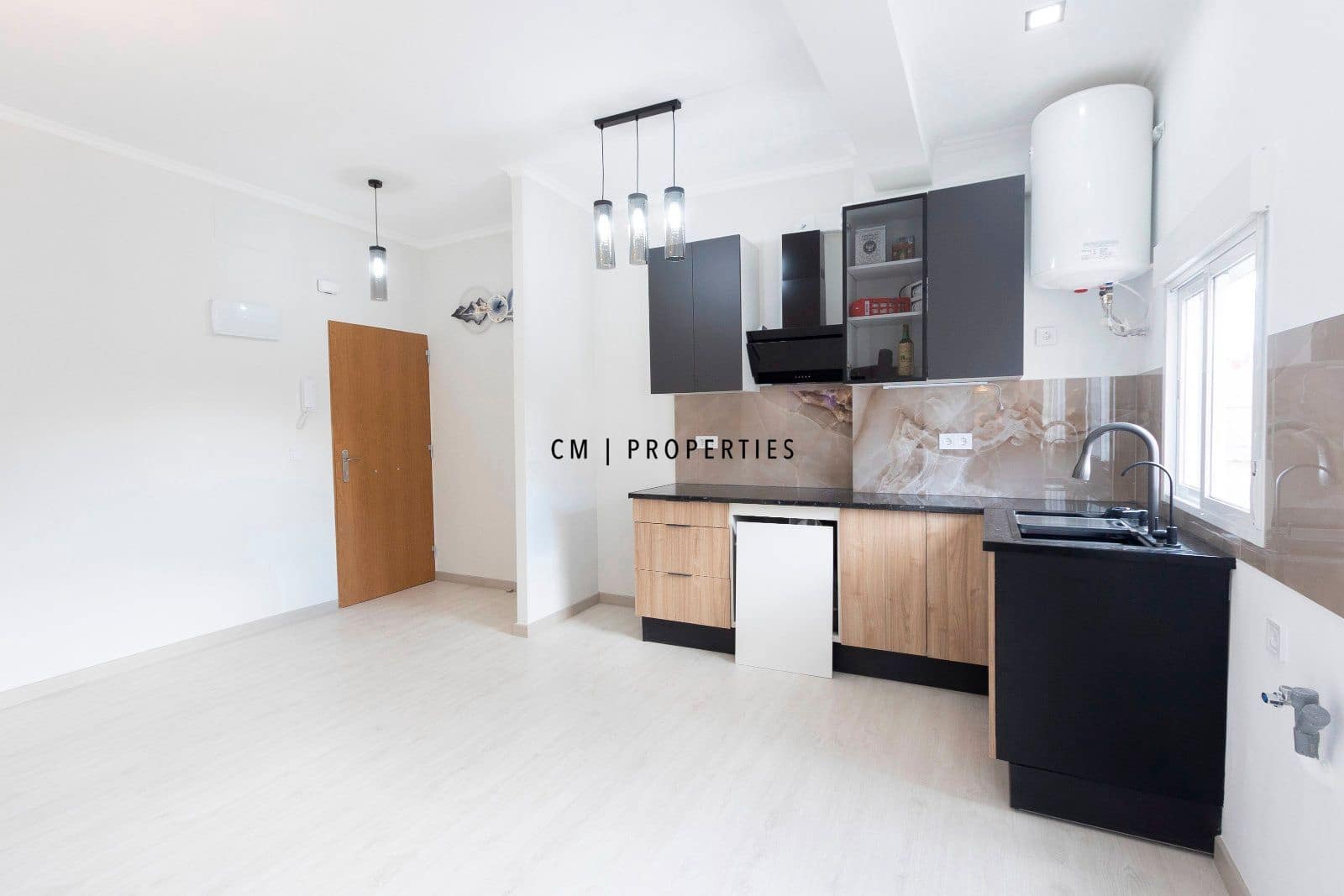 3 bedroom Flat for sale in Mislata - € 230,000 (Ref: 9777103)