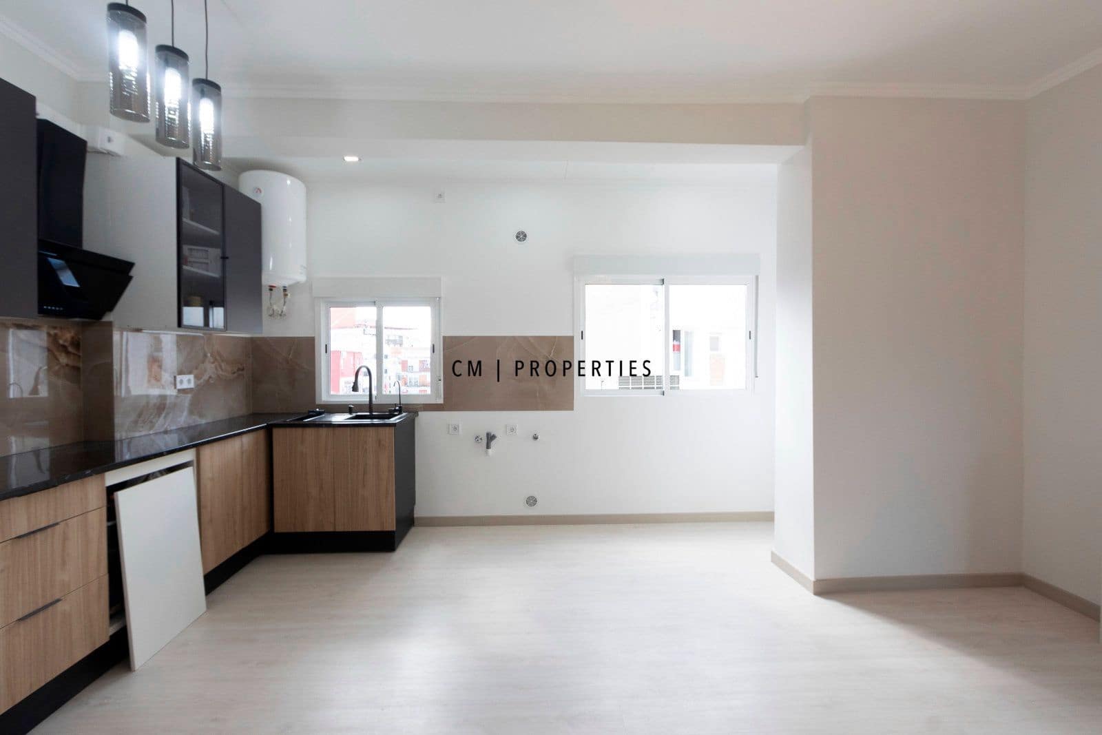 3 bedroom Flat for sale in Mislata - € 230,000 (Ref: 9777103)