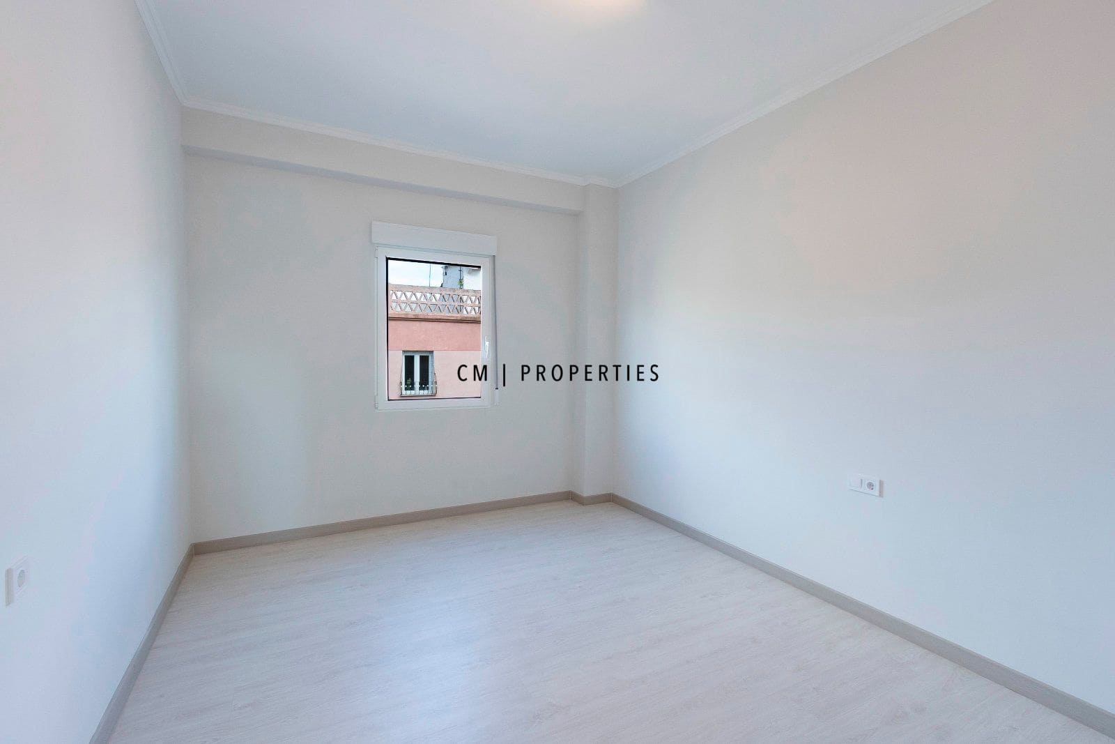 3 bedroom Flat for sale in Mislata - € 230,000 (Ref: 9777103)