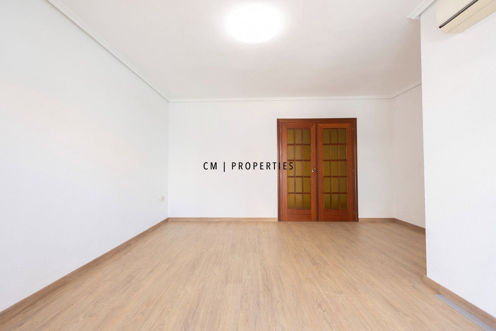 4 soveværelse Lejlighed til leje i Quart de Poblet - € 1.200 (Ref: 9779066)