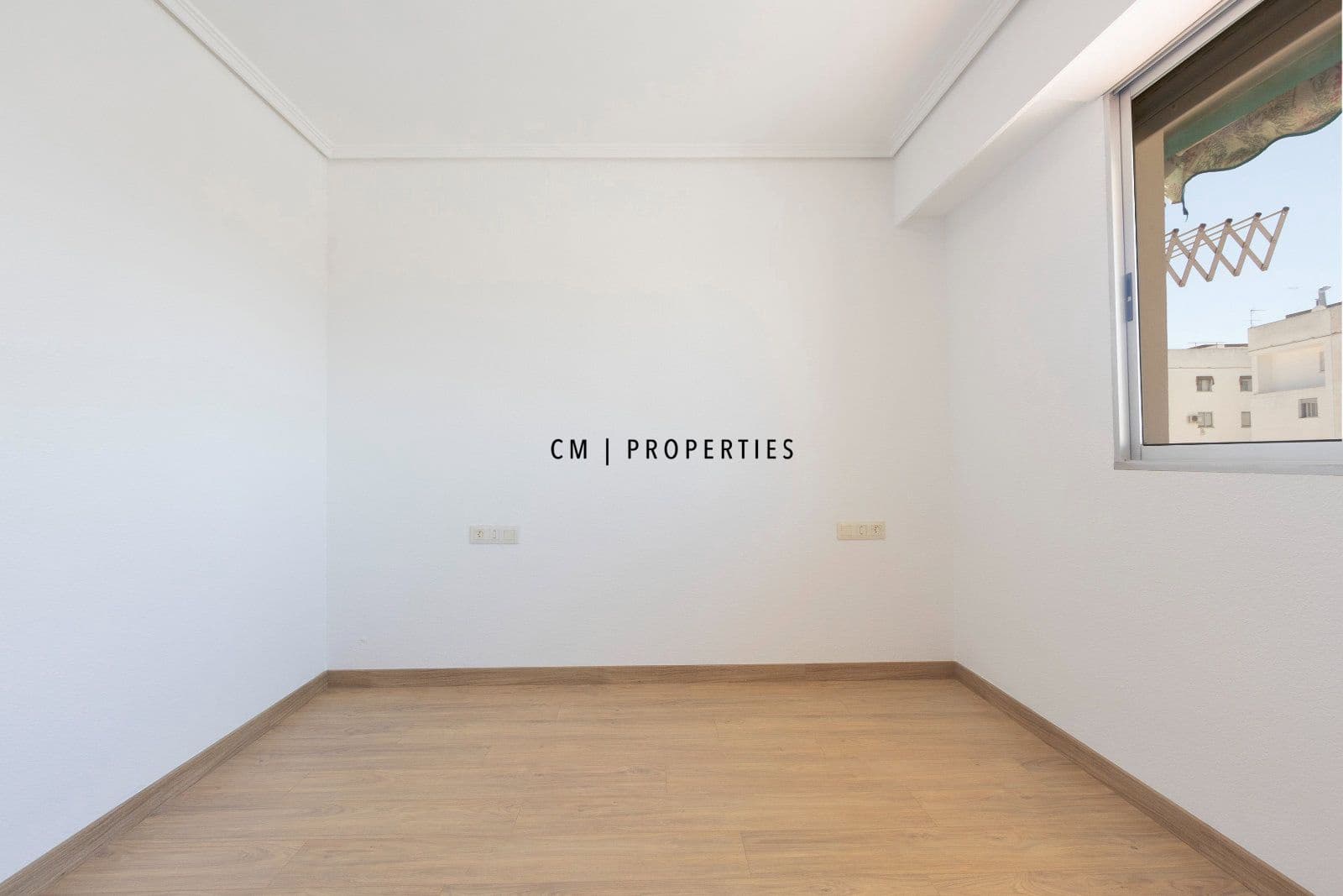 4 soveværelse Lejlighed til leje i Quart de Poblet - € 1.200 (Ref: 9779066)