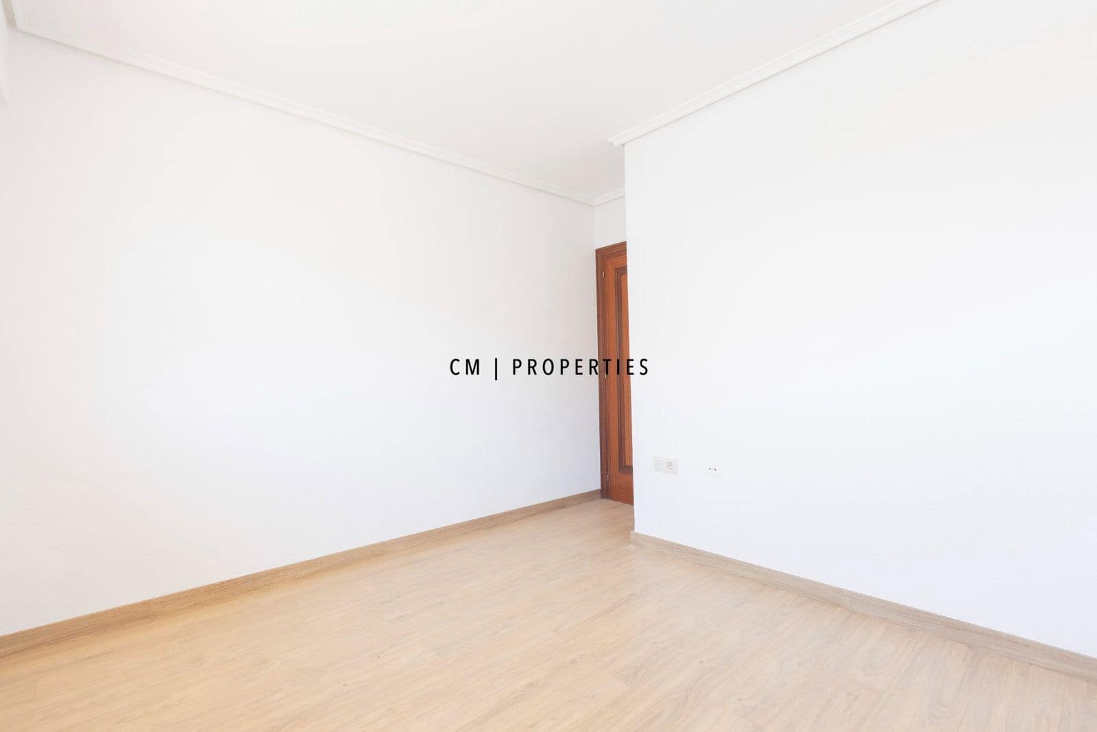 4 soveværelse Lejlighed til leje i Quart de Poblet - € 1.200 (Ref: 9779066)