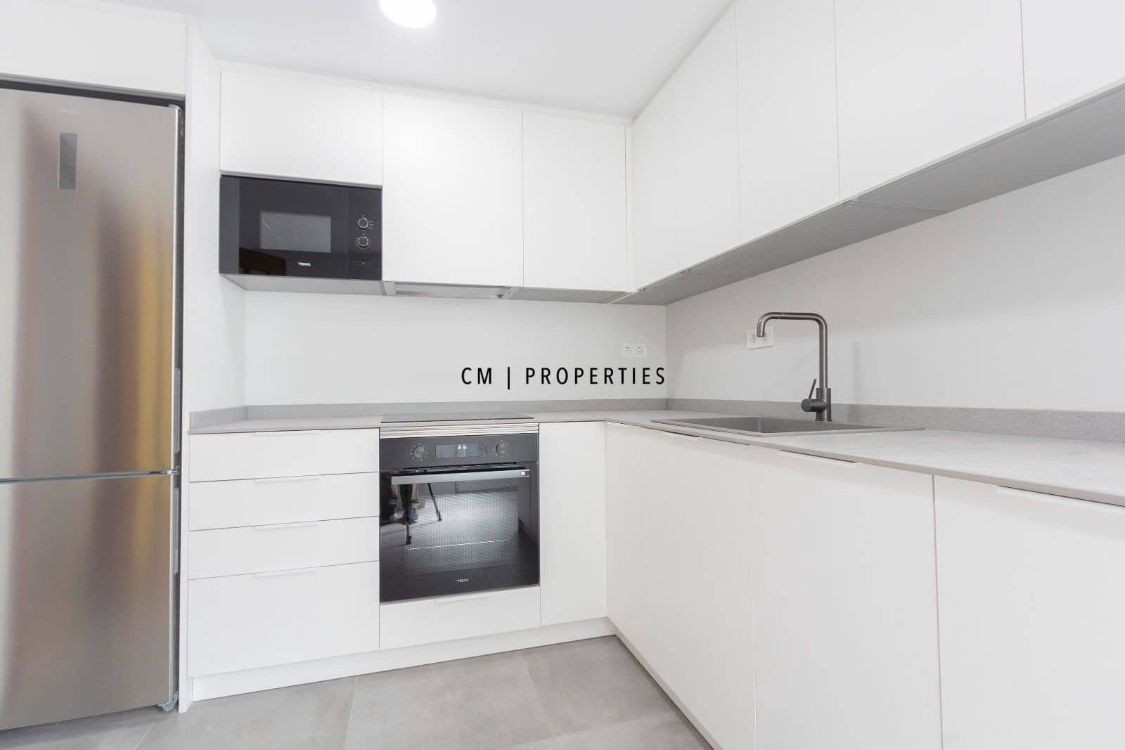 4 soveværelse Lejlighed til leje i Quart de Poblet - € 1.200 (Ref: 9779066)