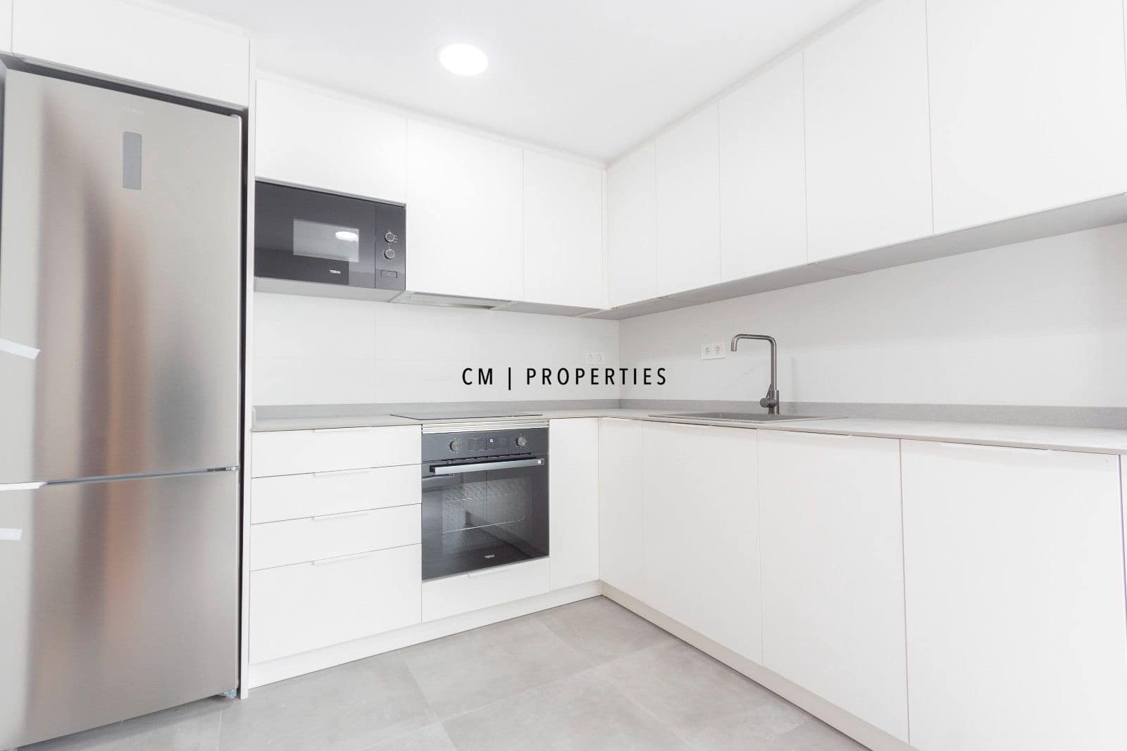 4 soveværelse Lejlighed til leje i Quart de Poblet - € 1.200 (Ref: 9779066)