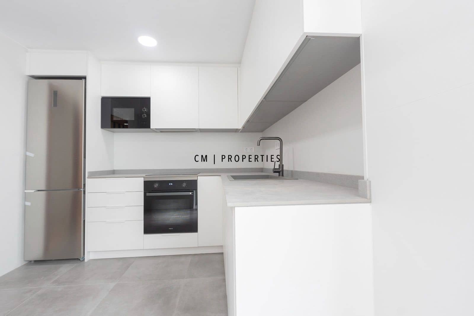 4 soveværelse Lejlighed til leje i Quart de Poblet - € 1.200 (Ref: 9779066)