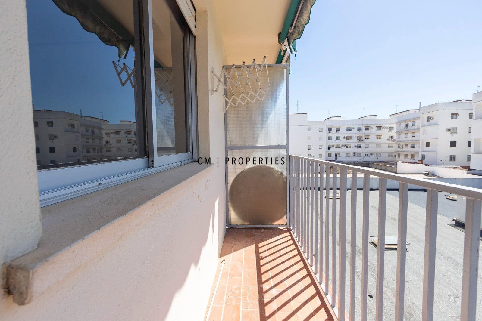 4 soveværelse Lejlighed til leje i Quart de Poblet - € 1.200 (Ref: 9779066)