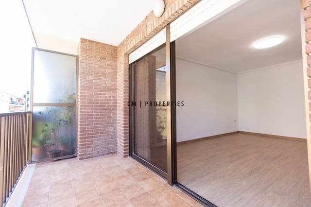 4 soveværelse Lejlighed til leje i Quart de Poblet - € 1.200 (Ref: 9779066)