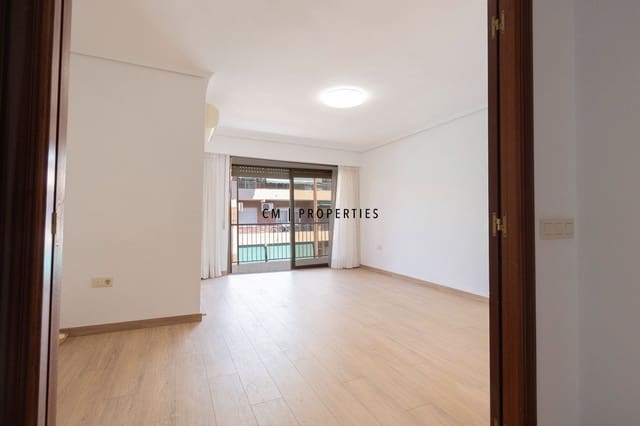 4 soveværelse Lejlighed til leje i Quart de Poblet - € 1.200 (Ref: 9779066)