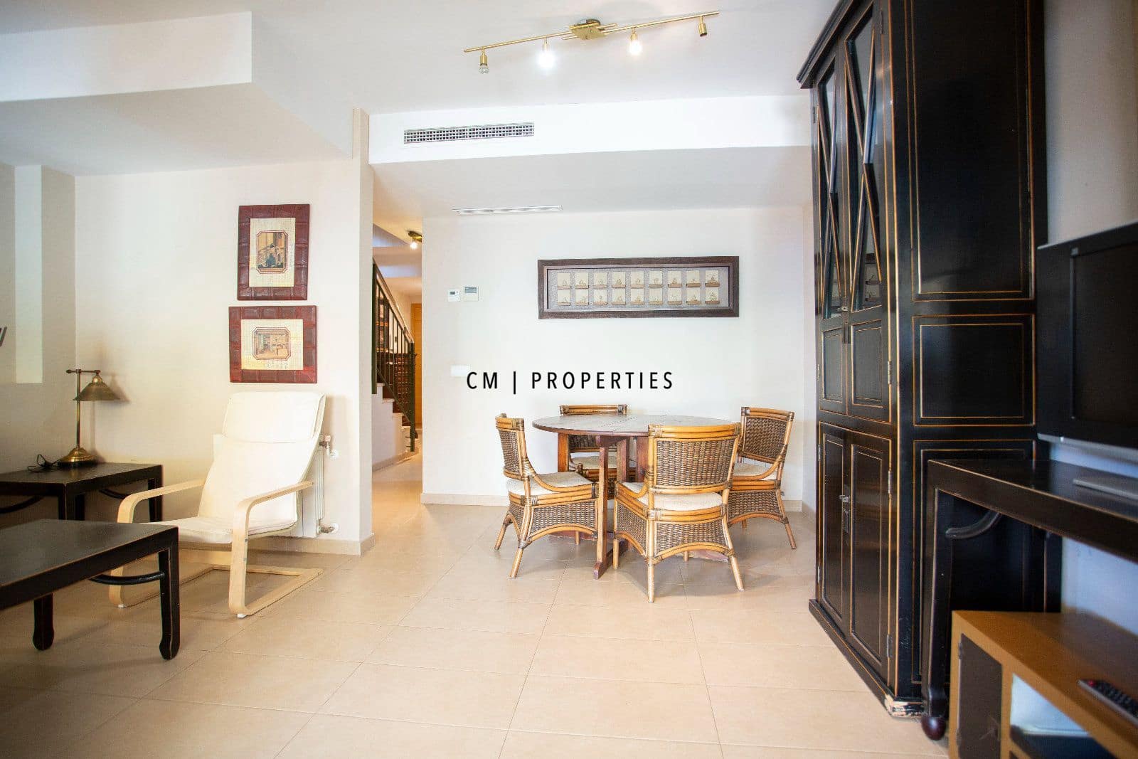 4 soveværelse Byhus til leje i Betera med swimmingpool garage - € 2.500 (Ref: 9779974)