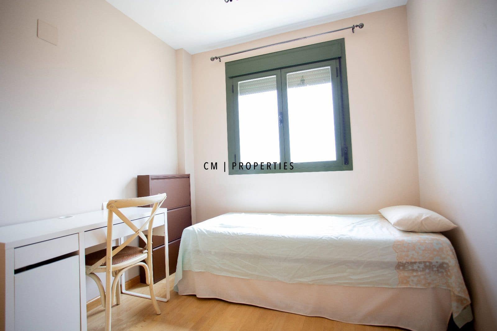 4 soveværelse Byhus til leje i Betera med swimmingpool garage - € 2.500 (Ref: 9779974)