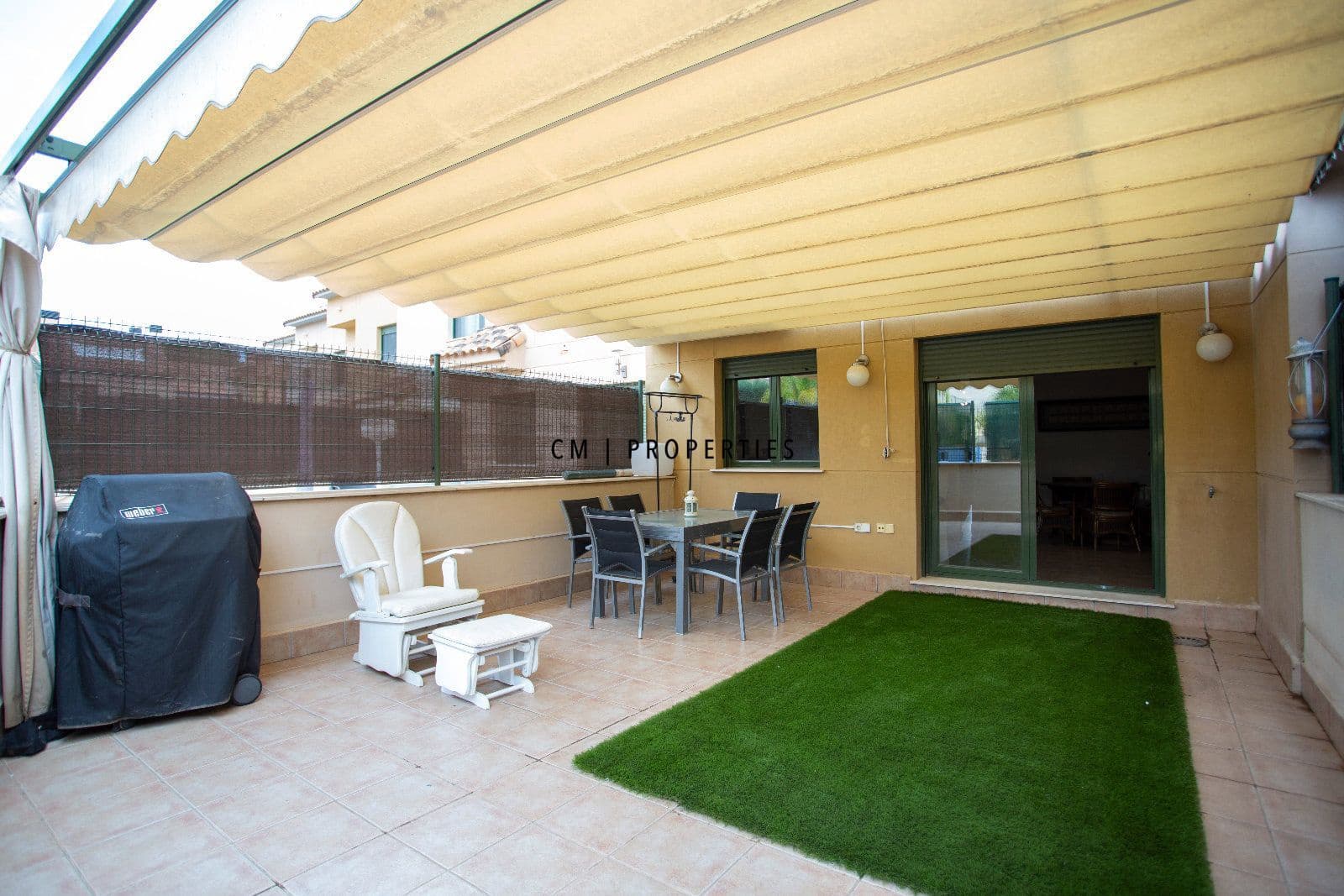 4 soveværelse Byhus til leje i Betera med swimmingpool garage - € 2.500 (Ref: 9779974)