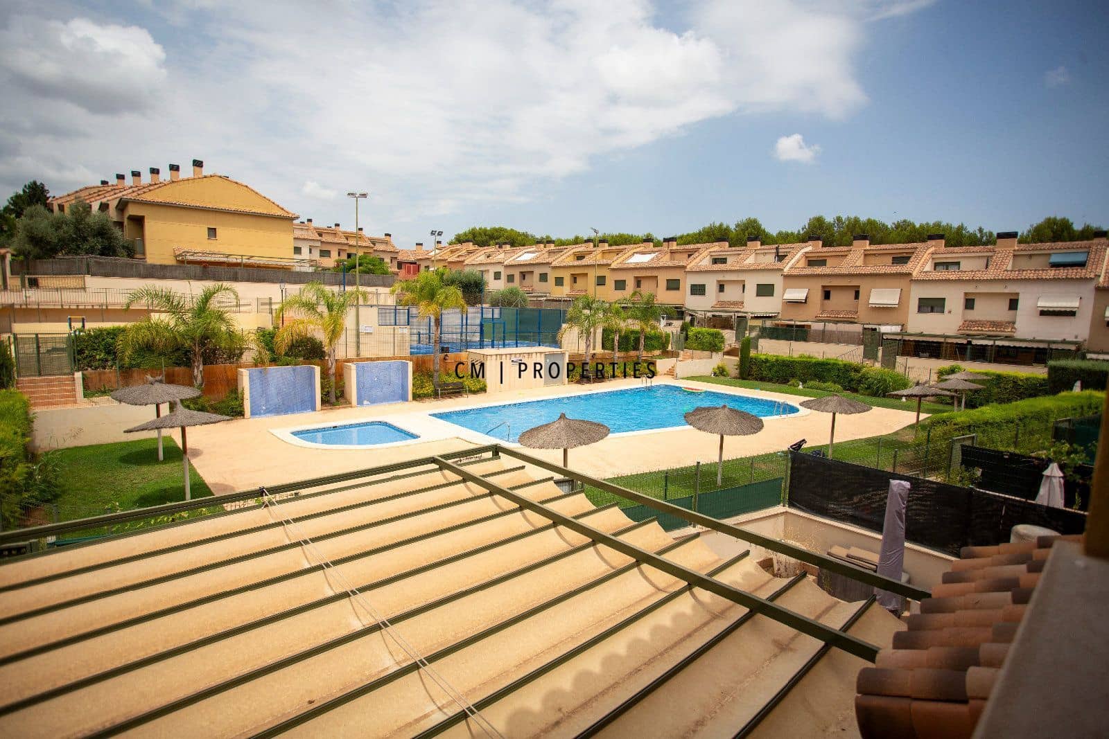 4 soveværelse Byhus til leje i Betera med swimmingpool garage - € 2.500 (Ref: 9779974)