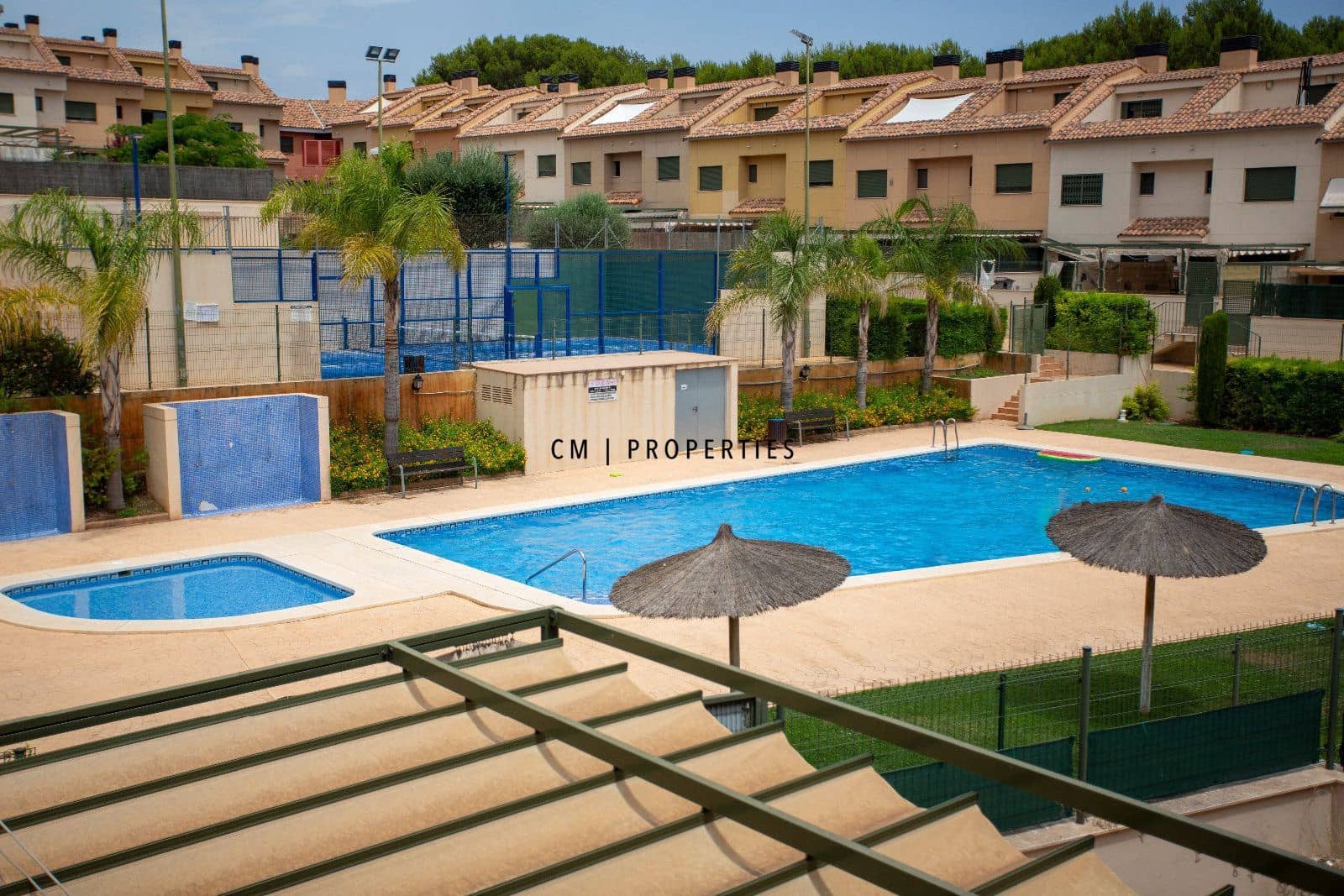 4 soveværelse Byhus til leje i Betera med swimmingpool garage - € 2.500 (Ref: 9779974)