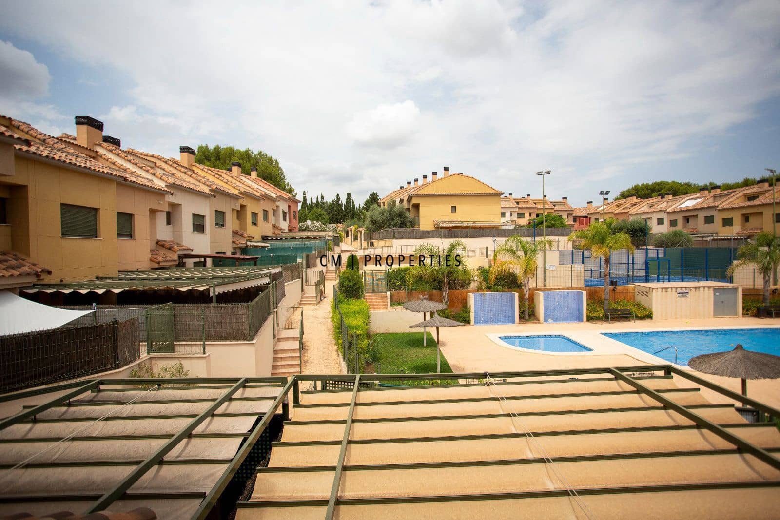 4 soveværelse Byhus til leje i Betera med swimmingpool garage - € 2.500 (Ref: 9779974)