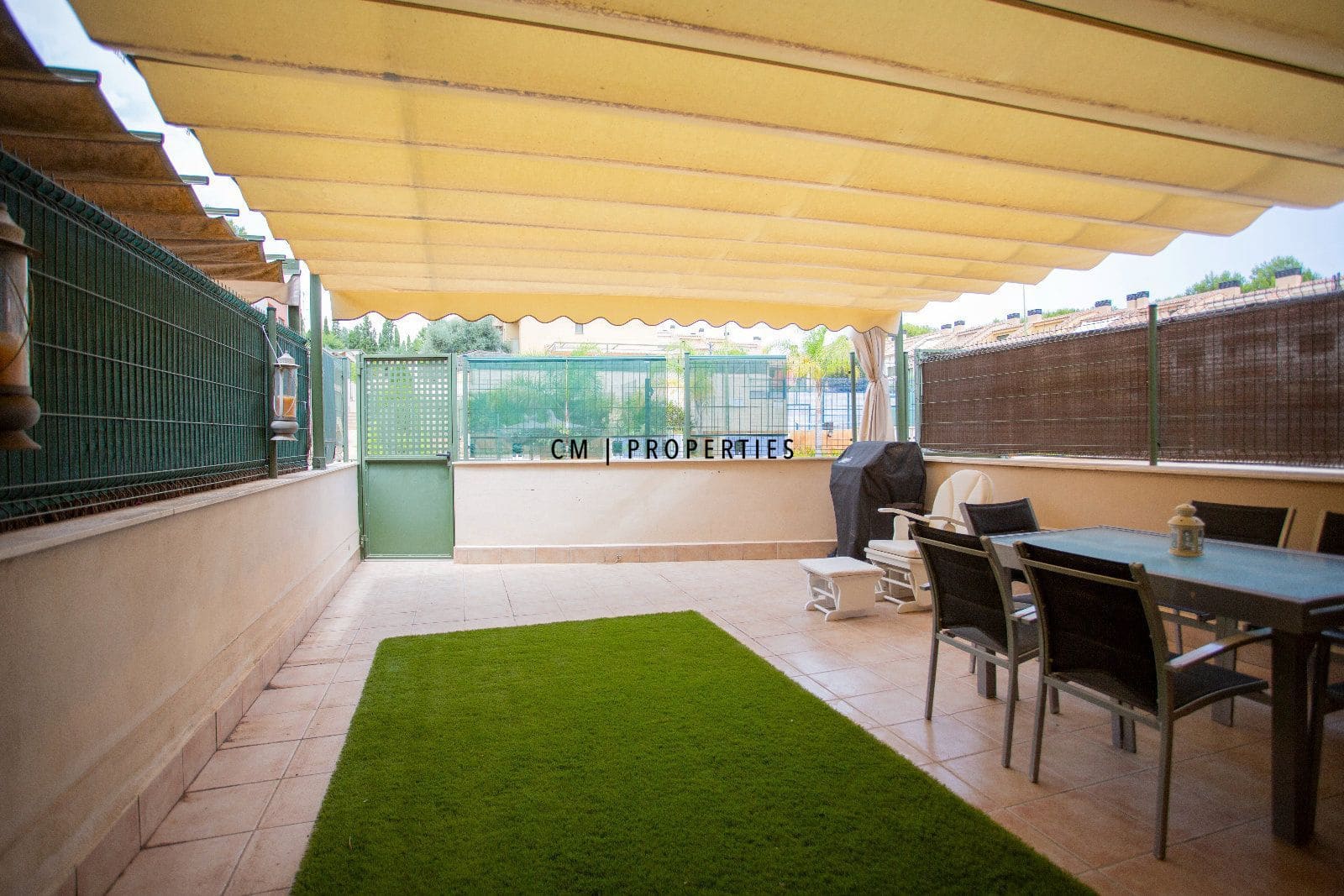 4 soveværelse Byhus til leje i Betera med swimmingpool garage - € 2.500 (Ref: 9779974)