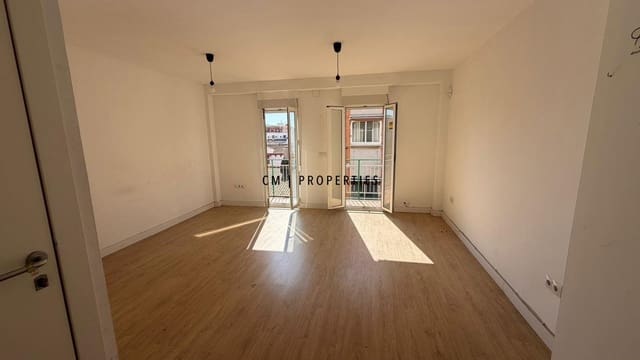 3 soverom Leilighet til leie i Foios - € 950 (Ref: 9781102)