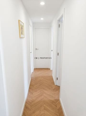 4 quarto Apartamento para arrendar em Quatre Carreres, Valência cidade - 2 250 € (Ref: 9781103)