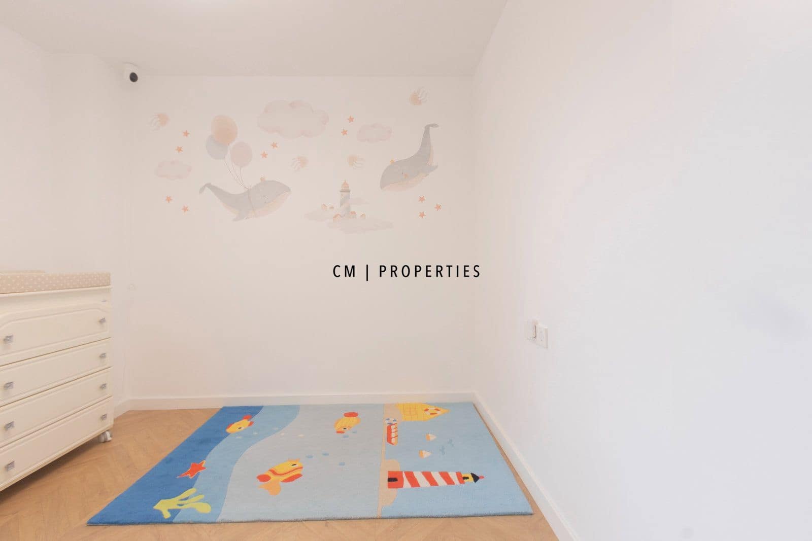 4 quarto Apartamento para arrendar em Valencia cidade - 2 250 € (Ref: 9781103)