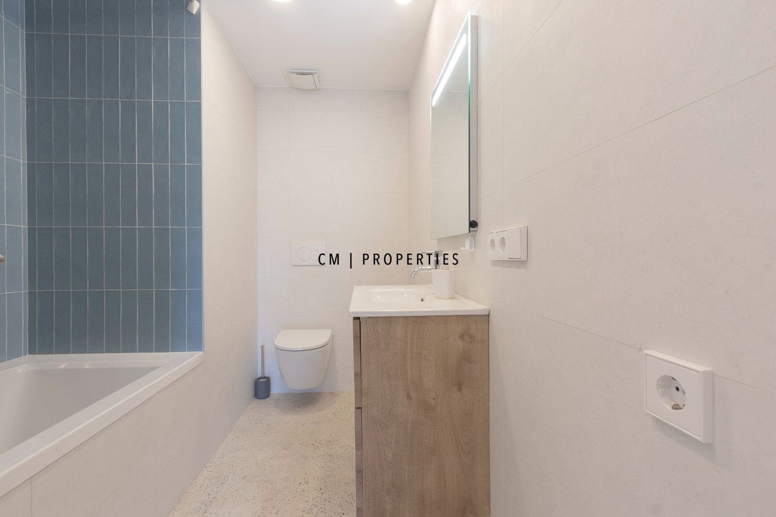 4 quarto Apartamento para arrendar em Valencia cidade - 2 250 € (Ref: 9781103)