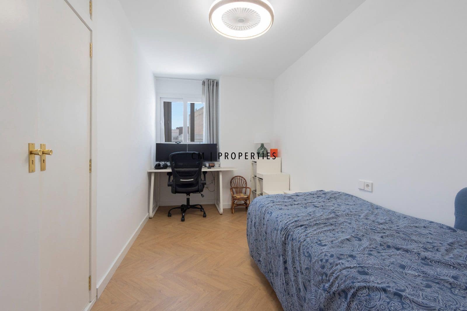 4 quarto Apartamento para arrendar em Valencia cidade - 2 250 € (Ref: 9781103)