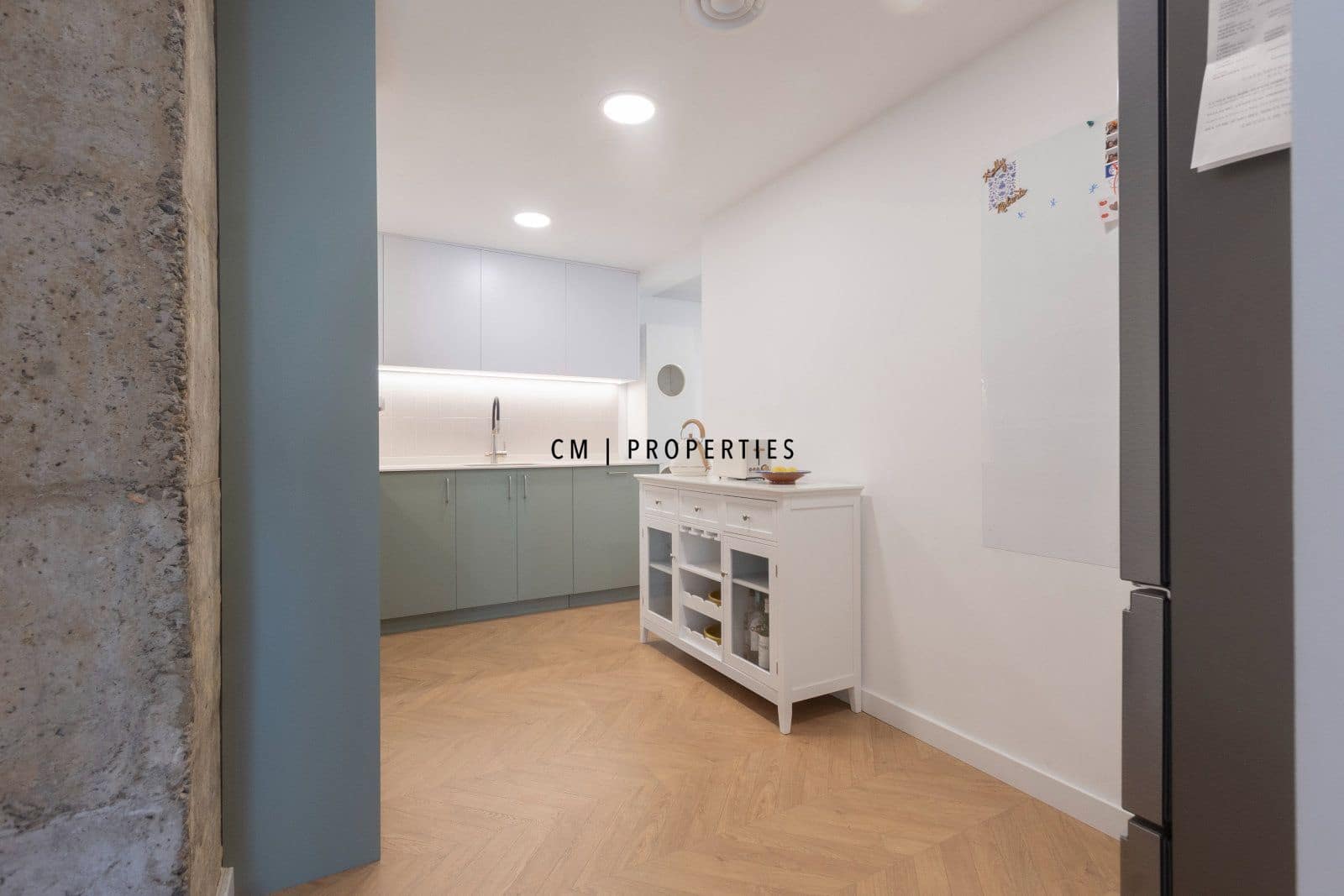 4 quarto Apartamento para arrendar em Valencia cidade - 2 250 € (Ref: 9781103)