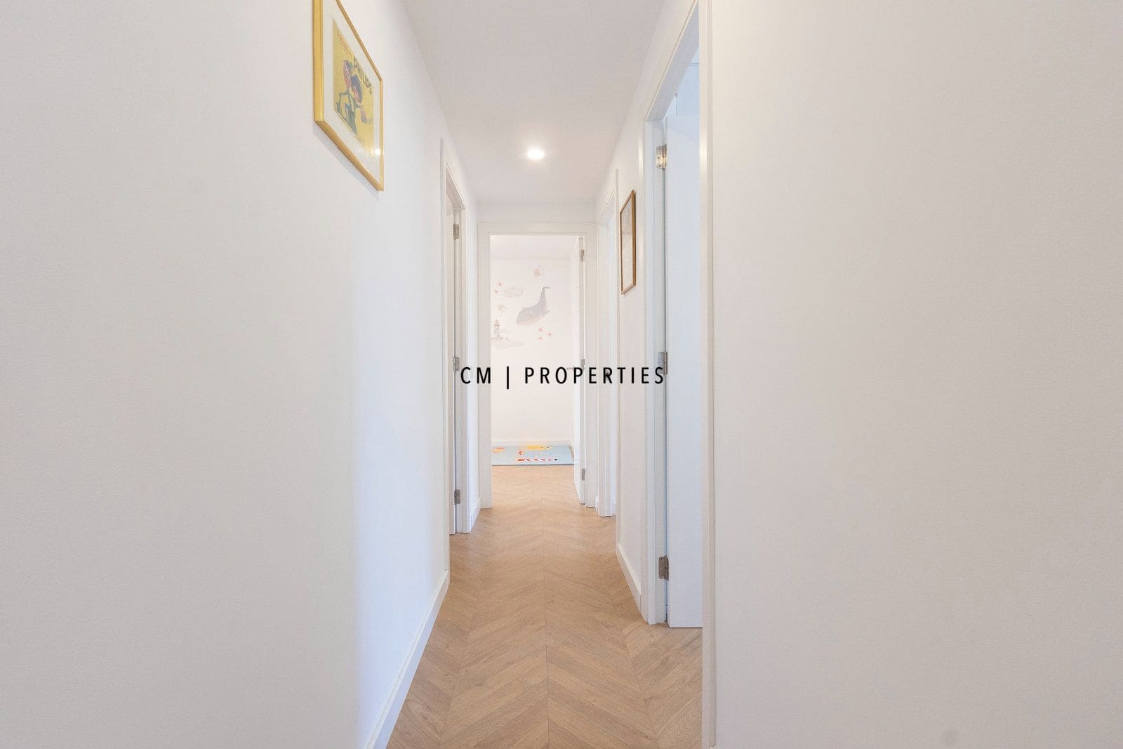 4 quarto Apartamento para arrendar em Valencia cidade - 2 250 € (Ref: 9781103)