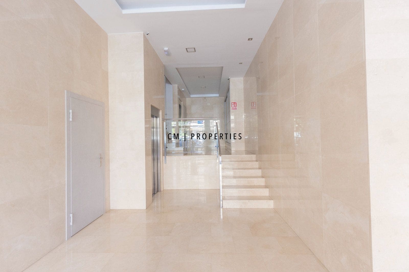 4 quarto Apartamento para arrendar em Valencia cidade - 2 250 € (Ref: 9781103)