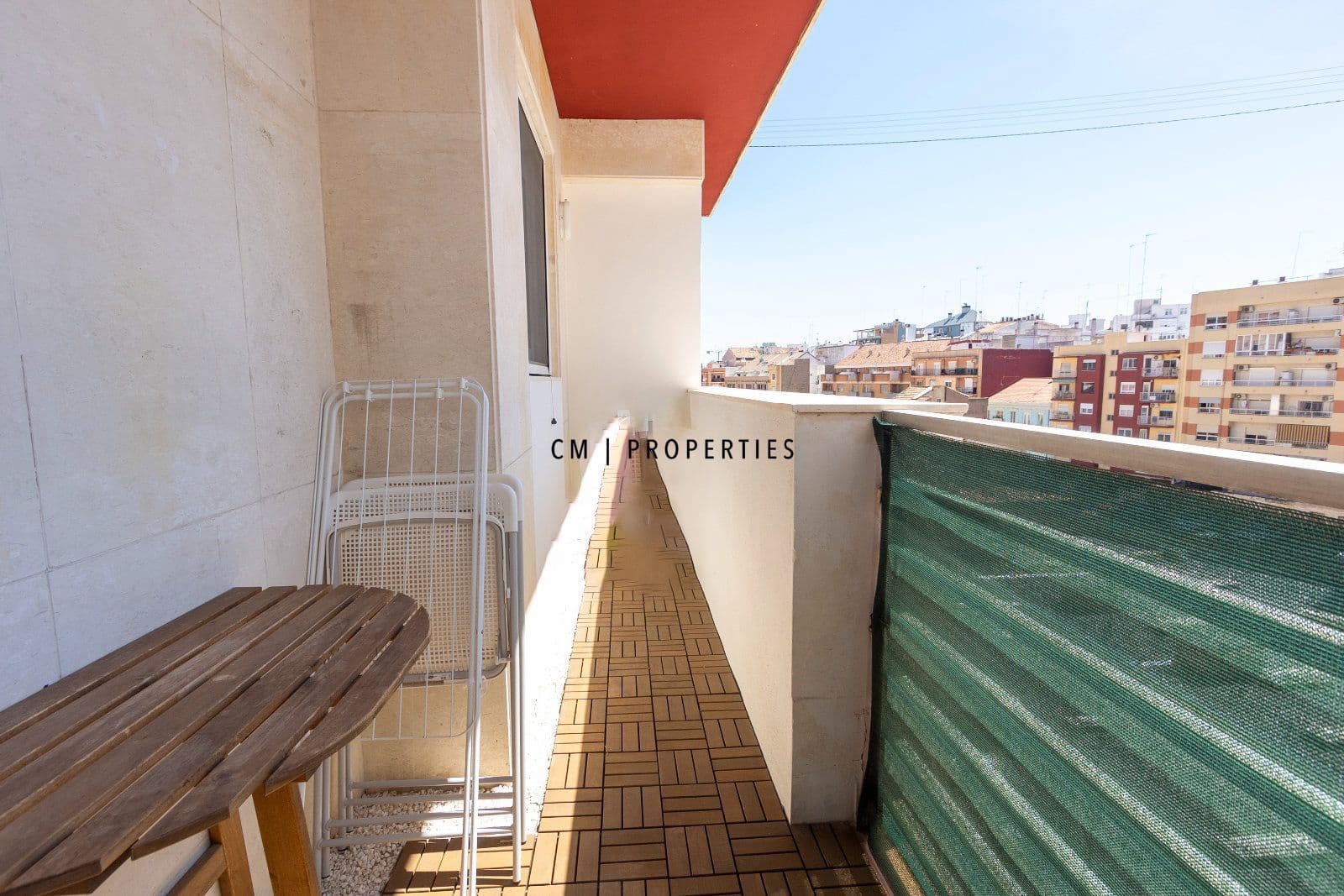 4 quarto Apartamento para arrendar em Valencia cidade - 2 250 € (Ref: 9781103)
