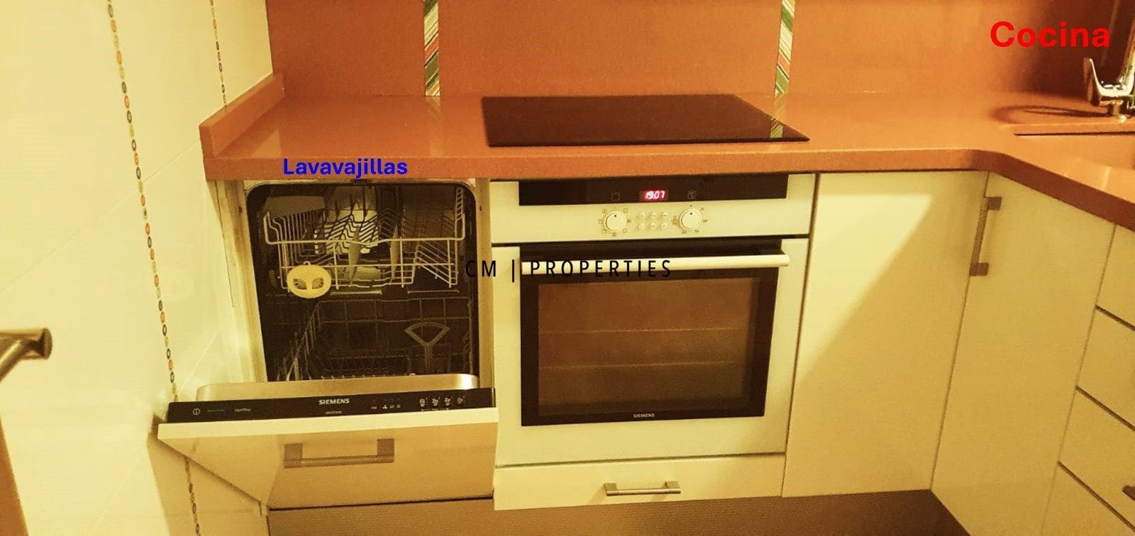 4 sypialnia Mieszkanie do wynajęcia w Miasto Walencja - 2 100 € (Ref: 9781104)