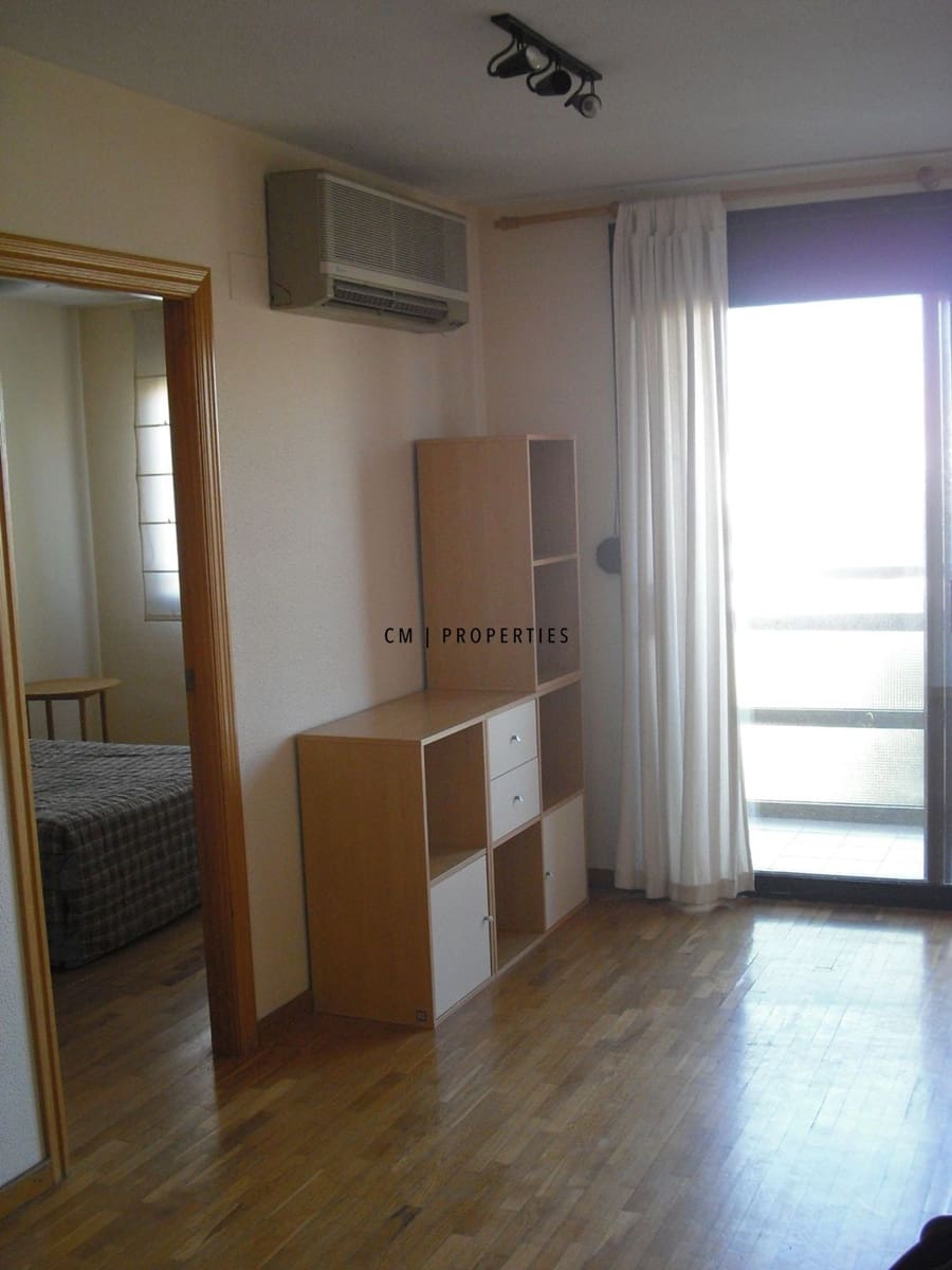 1 soveværelse Lejlighed til leje i Valencia by med swimmingpool - € 1.050 (Ref: 9781379)