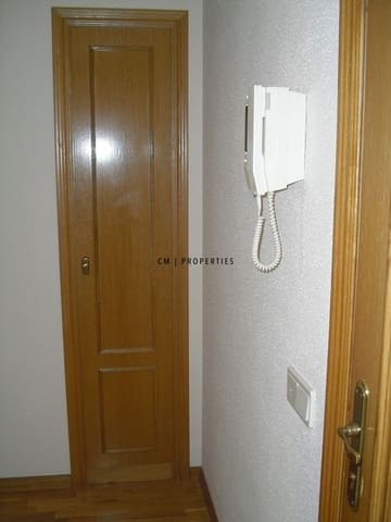 1 soverom Leilighet til leie i Valencia by med svømmebasseng - € 1 050 (Ref: 9781379)