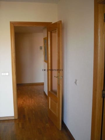 1 soverom Leilighet til leie i Valencia by med svømmebasseng - € 1 050 (Ref: 9781379)