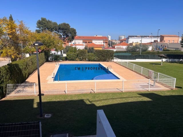 3 bedroom Flat for rent in Torrent with pool garage - € 1,650 (Ref: 9782113)
